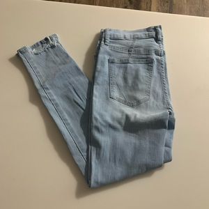 Kendall and Kylie skinny jeans size 28